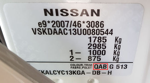 Bombe de Peinture Nissan QAB - BLANC LUNAIRE MET. 150Ml solvanté