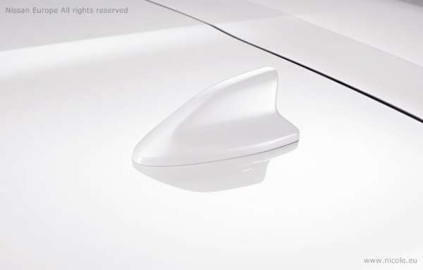 Haifisch-Antenne Solid white Nissan Micra K14