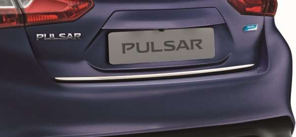 Zierleiste für Heckklappe Glossy White Nissan Pulsar C13